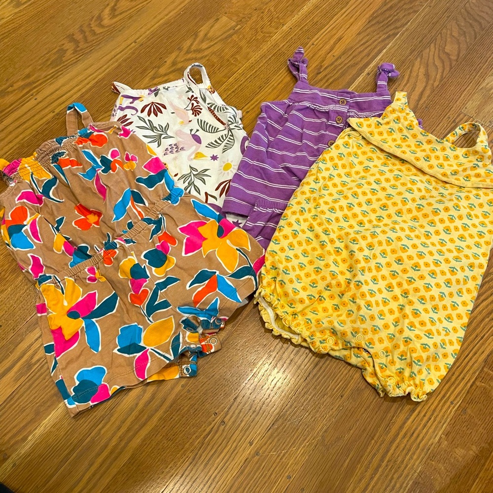 Bundle of 18 month girl clothes!